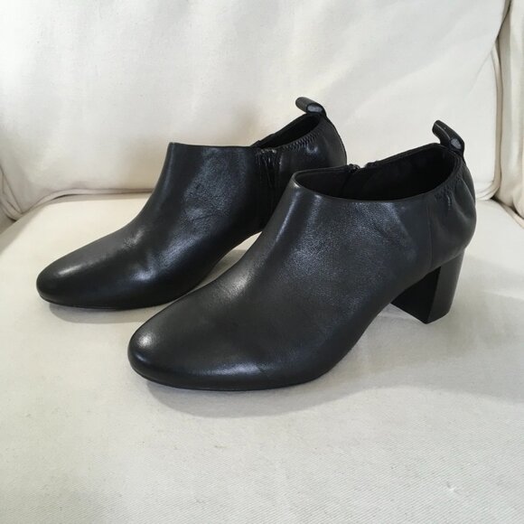Aerosoles Cayuta Women's Leather Ankle Boots NWOT - Picture 1 of 8